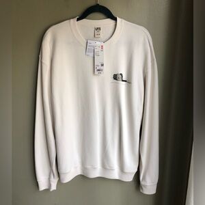 NWT! Uniqlo x Kaws UT Phaidon White Sweatshirt Long Sleeve Size: M